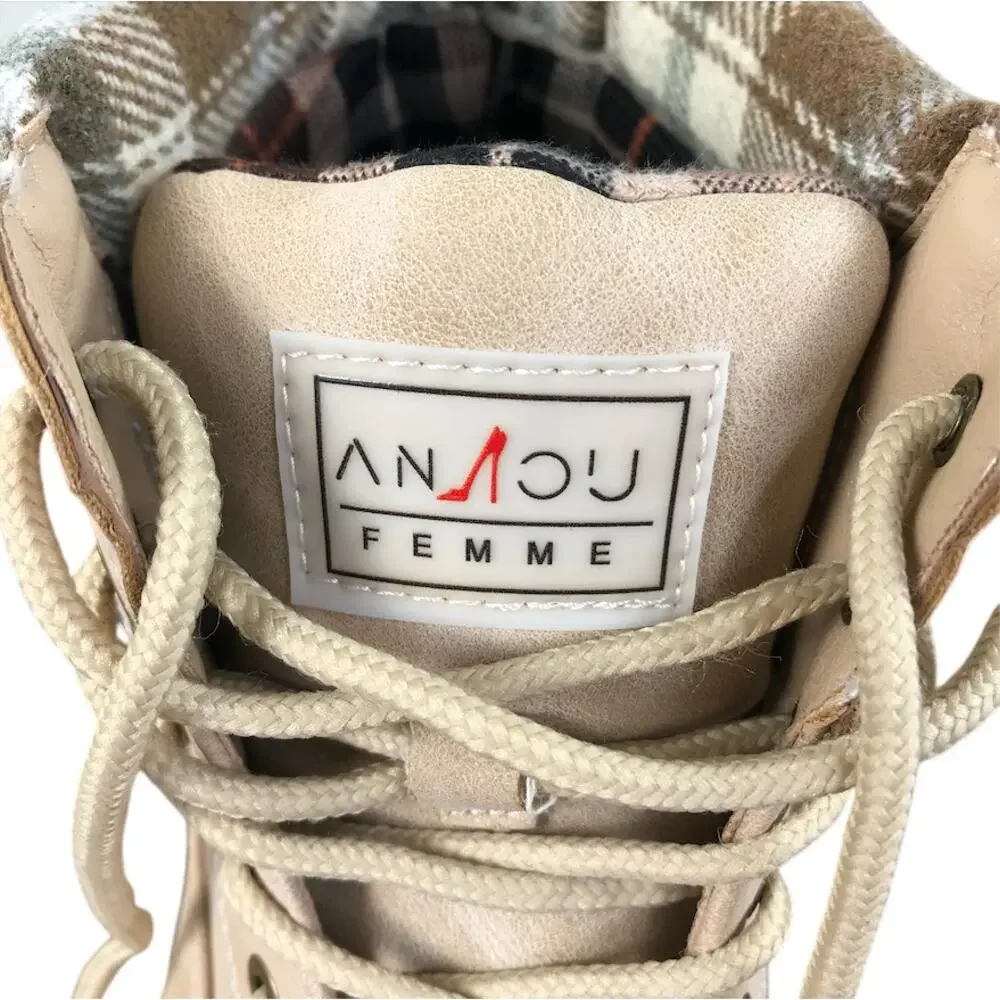 ANJOU FEMME Hiking Waterproof Ankle Boots W's 8.5 Tan Everyday City Outdoor NWOT